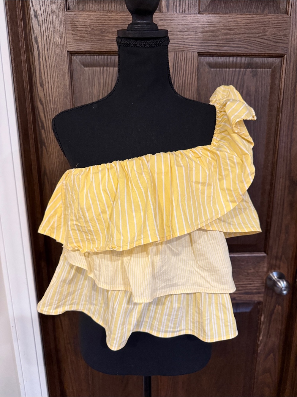 Maeve Anthropologie Yellow One-Shoulder Ruffle Cropped Top Size Medium